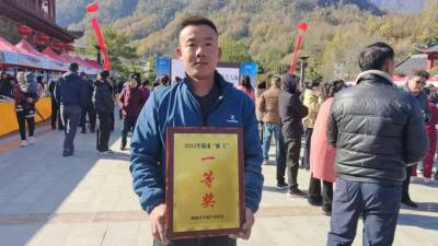 2025年，甘肃省陇南市康县天麻麻王评比及招商会在阳坝召开。三河坝镇斜坡村天麻种